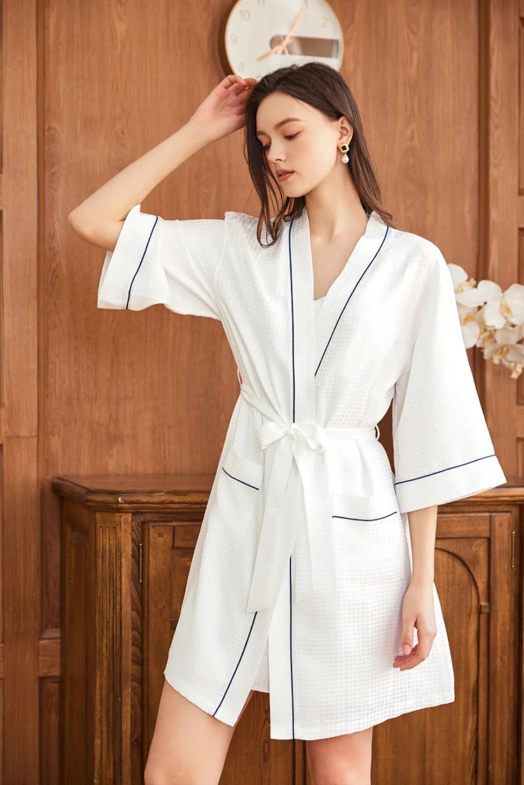 Waffle Jacquard 100% Mulberry  - огляд і ціна Robe Silk Women
